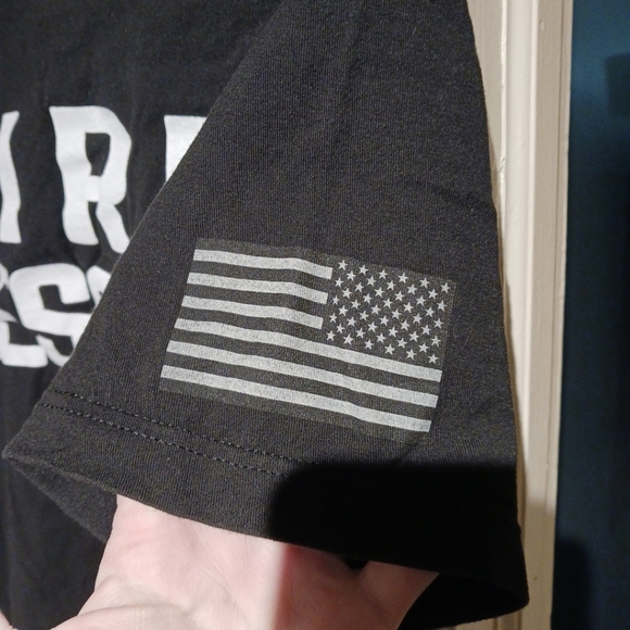 Annarbor Men's Fire Rescue Graphic Short Sleeve Casual T-Shirt. Size L - Picture 9 of 9